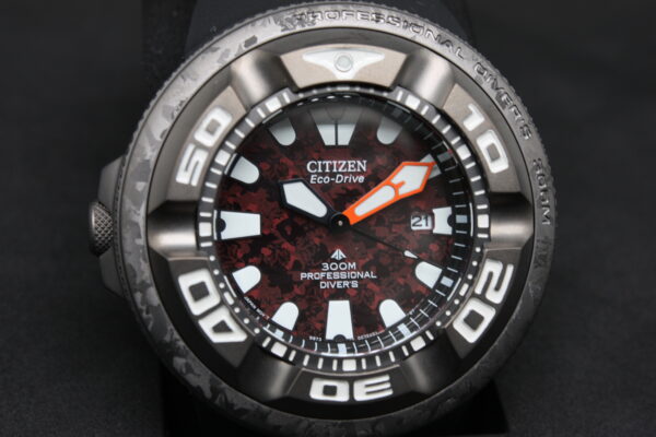 Citizen Diver's Eco Drive 300 mt "Godzilla" Limited Edition - immagine 6