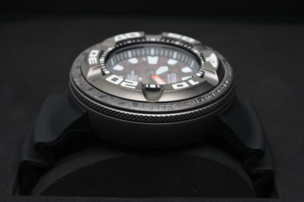Citizen Diver's Eco Drive 300 mt "Godzilla" Limited Edition - immagine 7