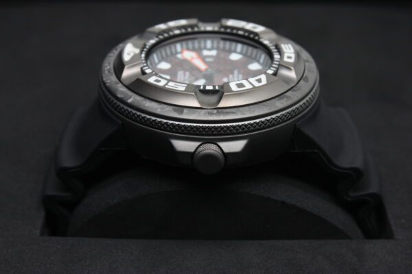 Citizen Diver's Eco Drive 300 mt "Godzilla" Limited Edition - immagine 9