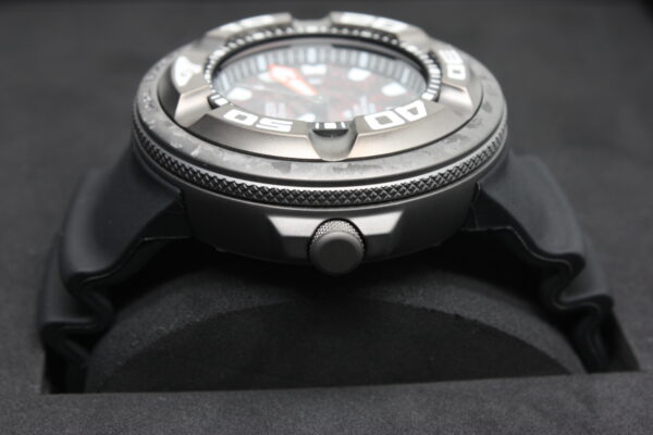 Citizen Diver's Eco Drive 300 mt "Godzilla" Limited Edition - immagine 11